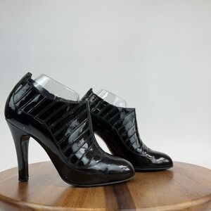 Womens Chanel 2006 Paris New York Black Patent Leather‎ Heeled Boots Size EU 40
